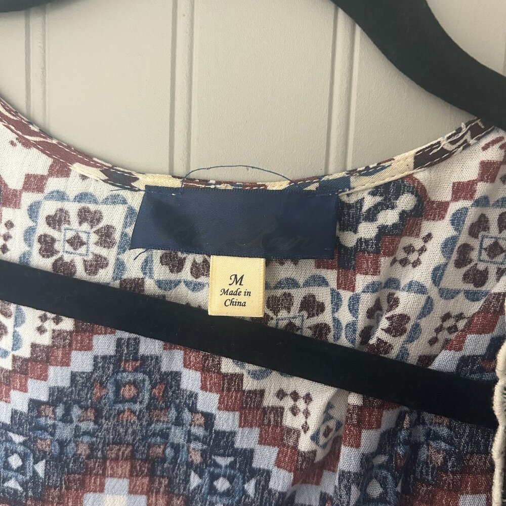 Women's Size Medium Boutique Navy Floral Motif Coverup, Shaw